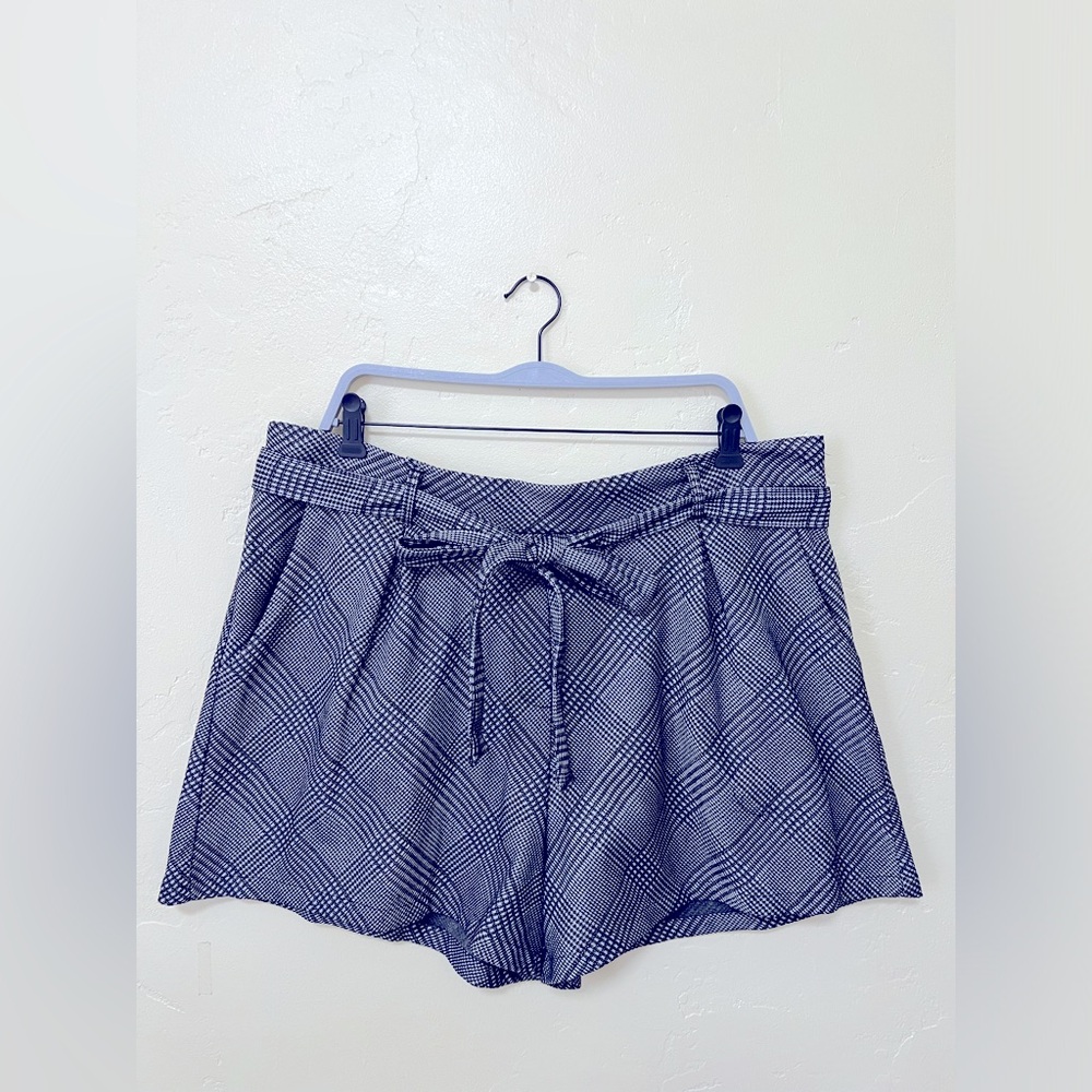 ACTIVE USA SHORTS SIZE 3XL